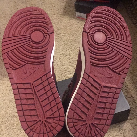 Air Jordan 1 Mid - Picture 3 of 4